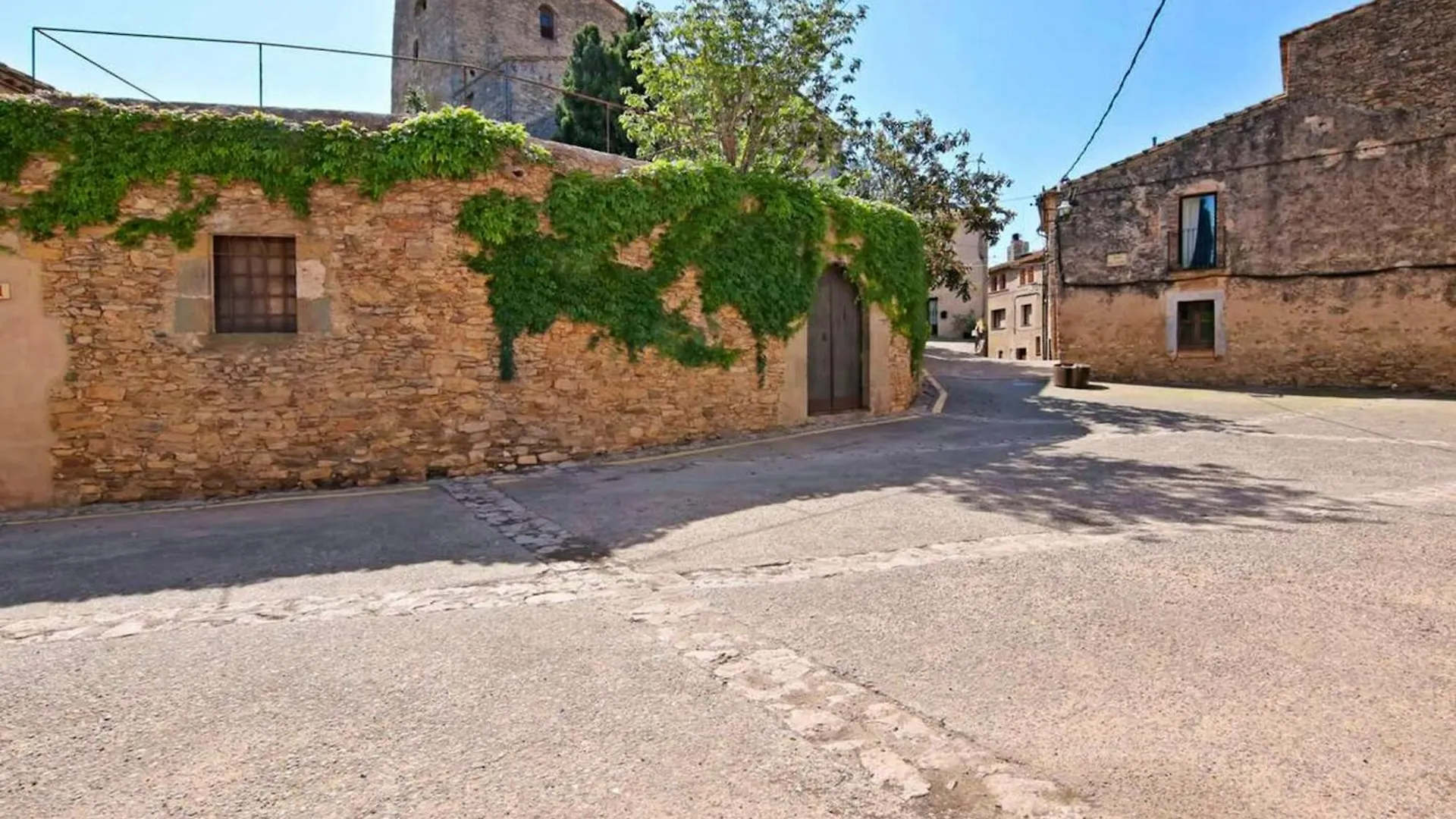 Enchanting Medieval Castle In Palau Sator With Private Pool Дом отдыха